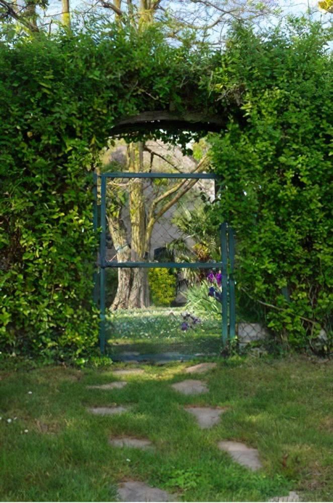Domaine Les Feuillants Hotel Crouzilles Екстериор снимка