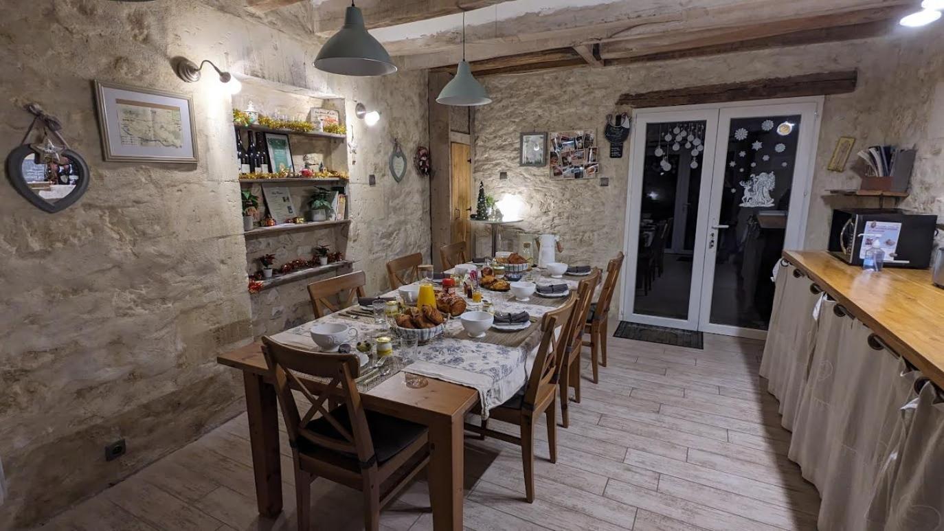 Domaine Les Feuillants Hotel Crouzilles Екстериор снимка